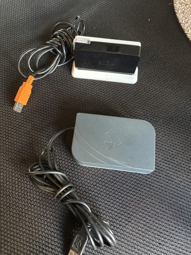 Two- one is USB Readers, 3 MF, pin-YU03065, 2ND one unknown info under plastic