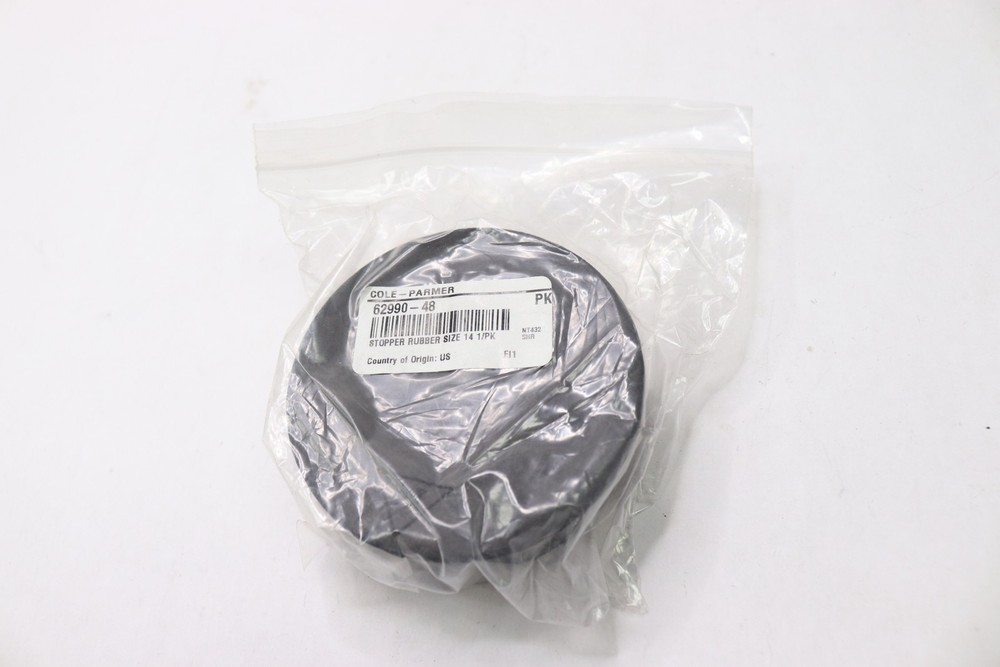 Cole-Parmer Rubber Stoppers Solid Black Size 14 62990-48