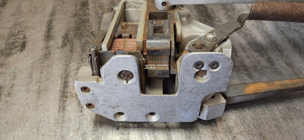 Signode ASD 506 8 1/2" Combination Steel Strapping Tool.