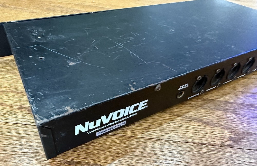 NuVOICE UH-580 UHF 4-Channel Wireless Headset Microphone System Unit Only