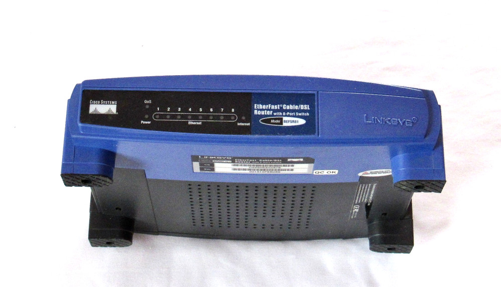 Linksys BEFSR81 8-Port Switch EtherFast Cable/DSL Router