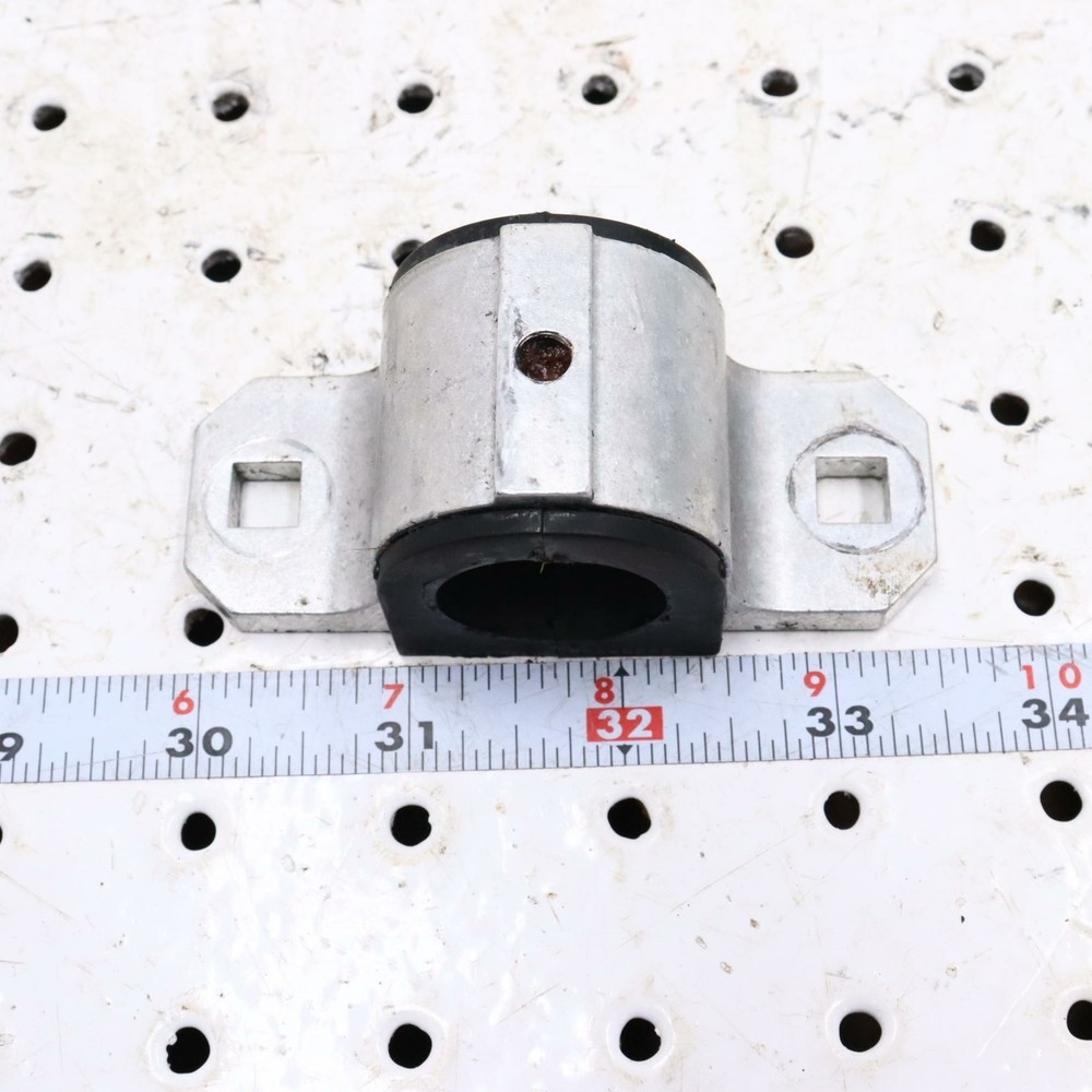 2007 POLARIS SWITCHBACK 600 STEERING POST BRACKET BUSHING MOUNT 5133648 5432785