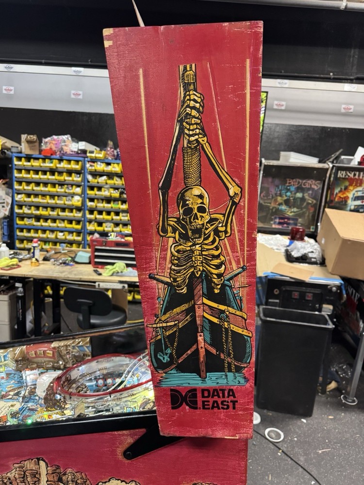 DATA EAST HOOK PINBALL MACHINE FULLY REFURBISHED PLAYS GREAT ROBIN WILLIAMS