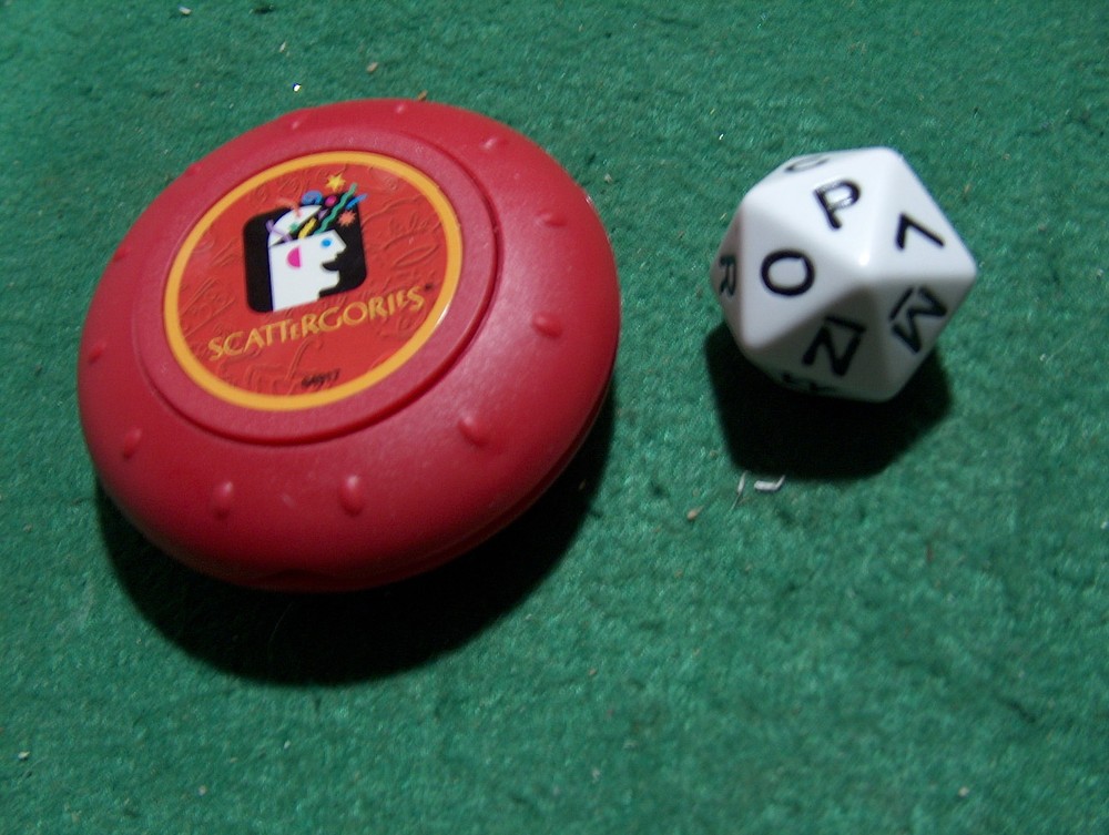 2003 Game of Scattergories Board Game Replacement Electronic Timer DIE buzzer