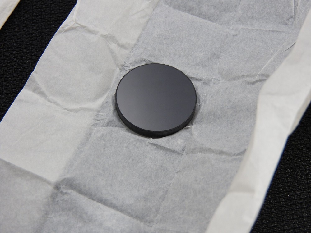 RG10 Optical Filter, 7/8 in Diameter, 3mm Thick - New
