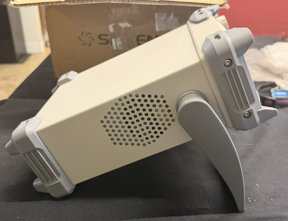 Siglent SDG1032X Arbitrary Waveform Function Generator - NEW condition