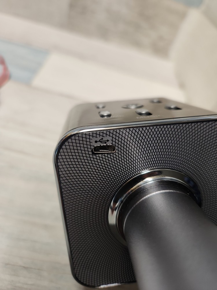 Mykaraoke Bluetooth Pro Microphone Speaker (Broken Charging Port)