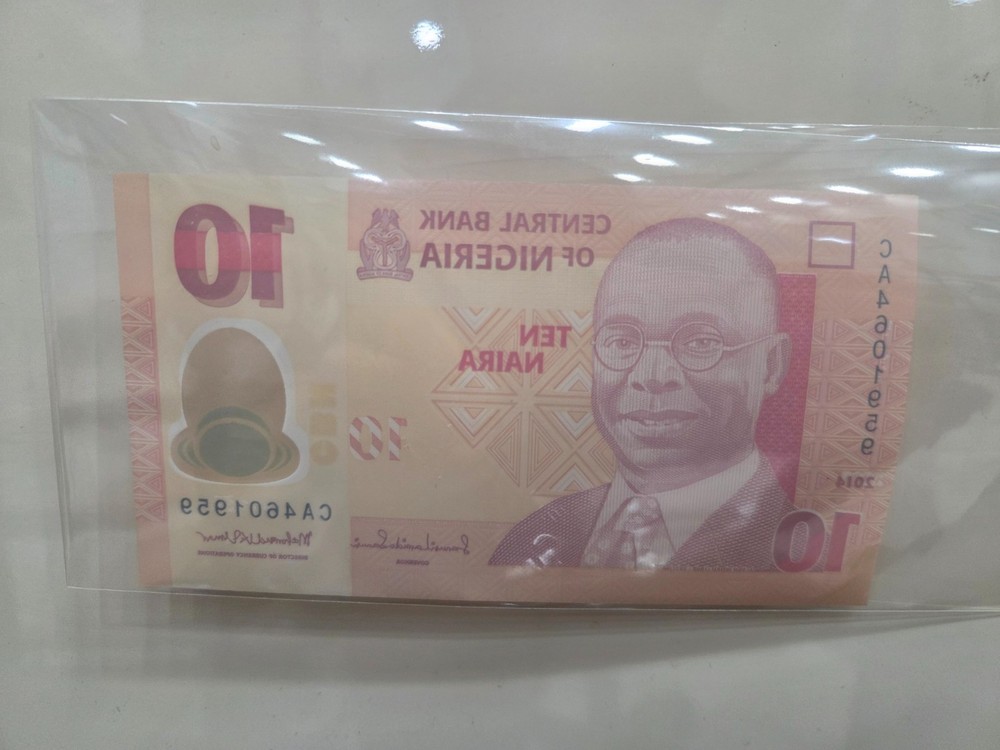 Nigeria 10 Naira 2014 Polymer Note – Printing Error Missing Back Print