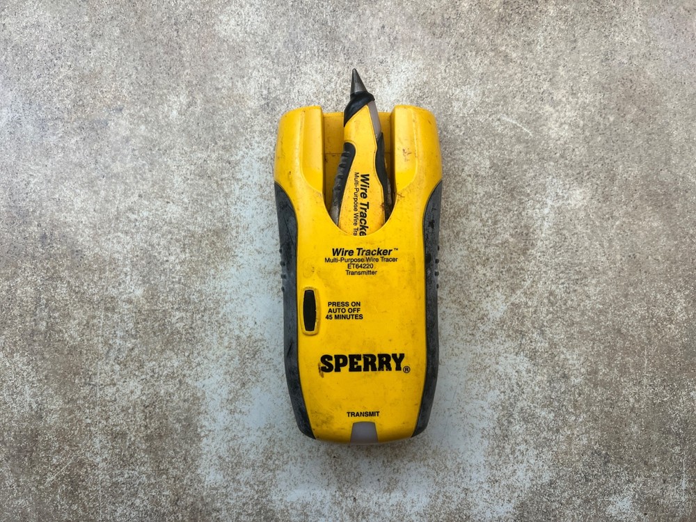 Sperry ET64220 Lan Tracker Wire Tracer Transmitter Receiver Cable Tester