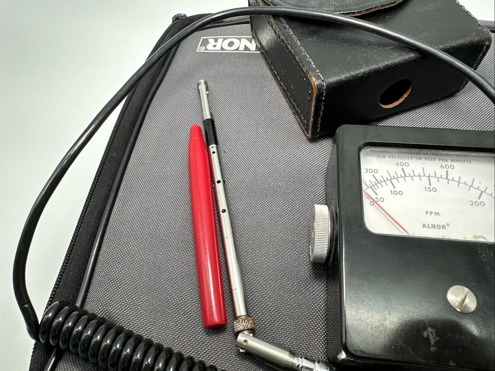 Alnor 8570 Compuflow Digital Thermo-anemomete