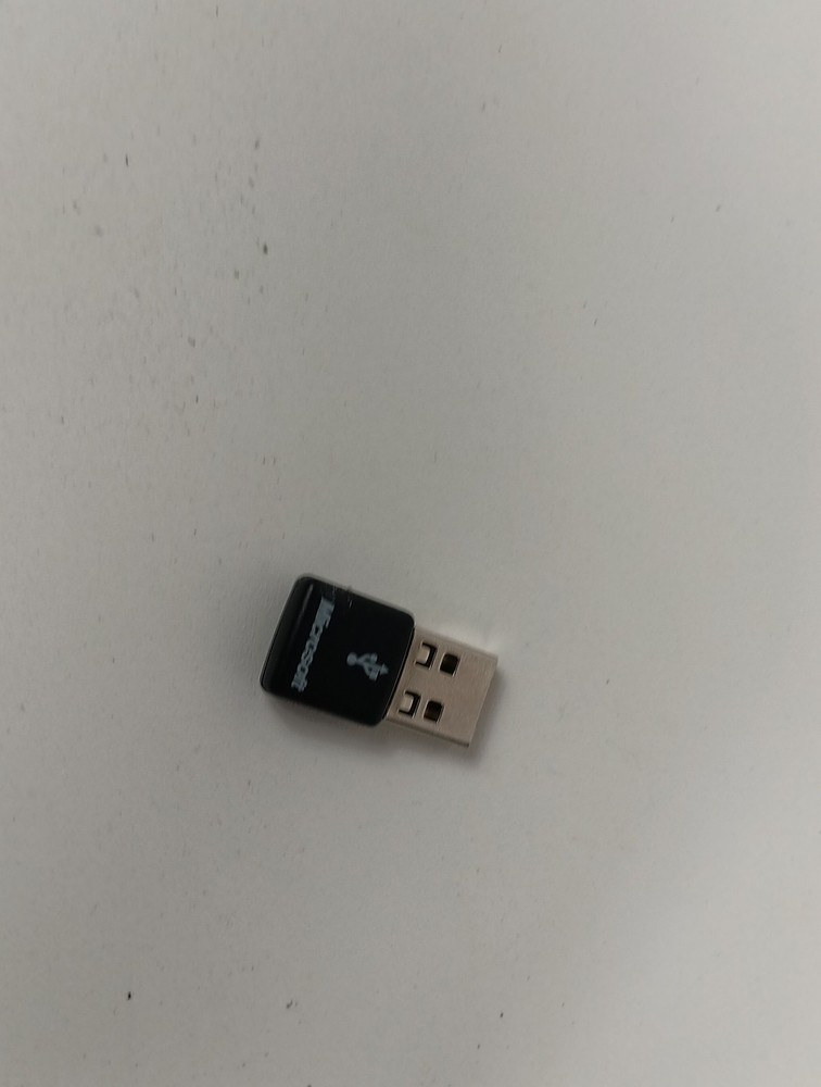 Microsoft Wireless Keyboard 800 W/Dongle Tested & Working