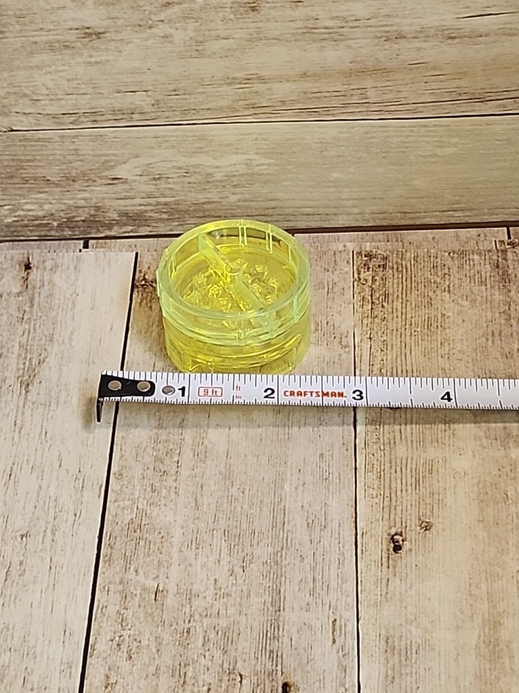 Translucent Yellow Plastic Grinder Containers / Small Storage Jars