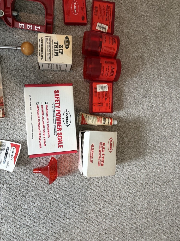 Lee Anniversary Reloading Kit With additional Dies; See Pics and Description