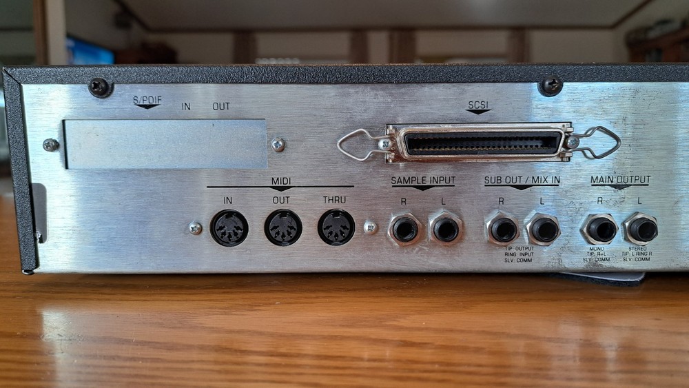 E-mu ESI-4000 Rackmount Digital Sampler - EXCELLENT - w/ manual