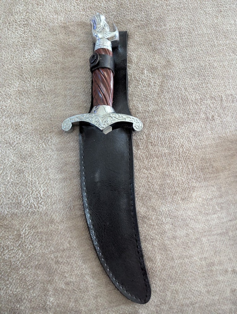 15" Dagger, Dog Head Handle