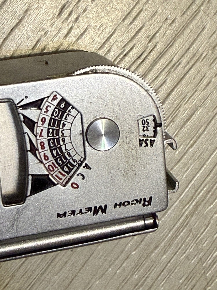 RICOH CAMERA LIGHT METER UNTESTED