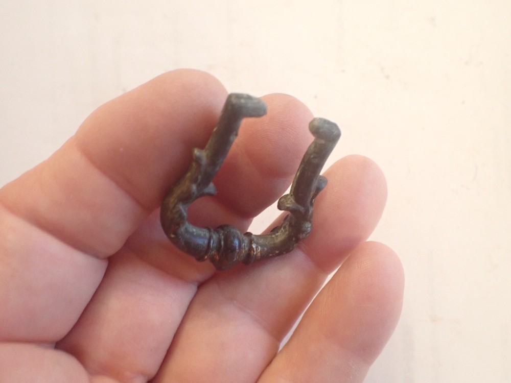 MANTEL CLOCK SIDE DECORATION PART