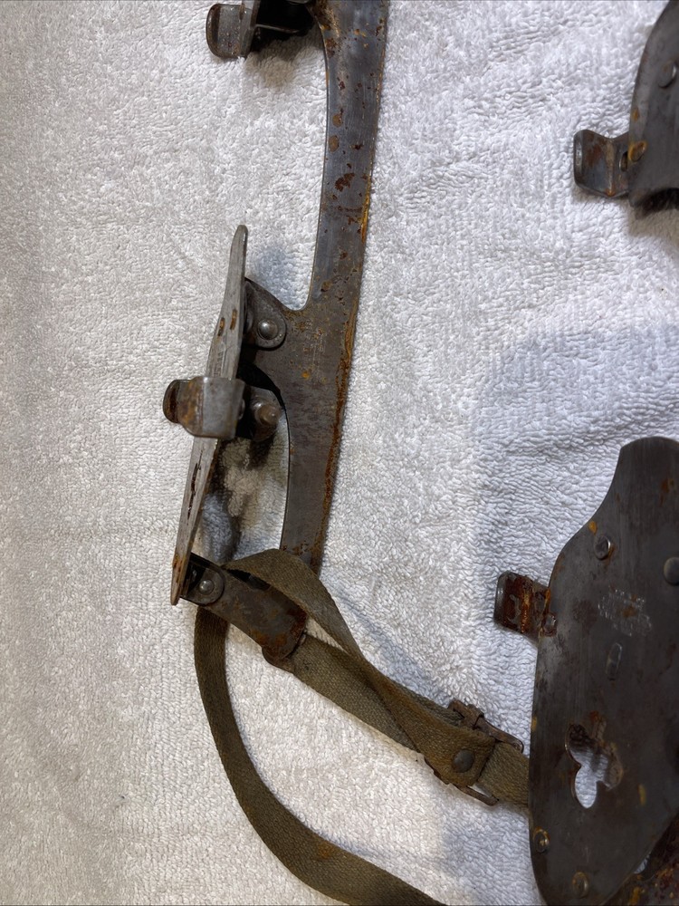 ANTIQUE CLAMP ON ICE SKATES