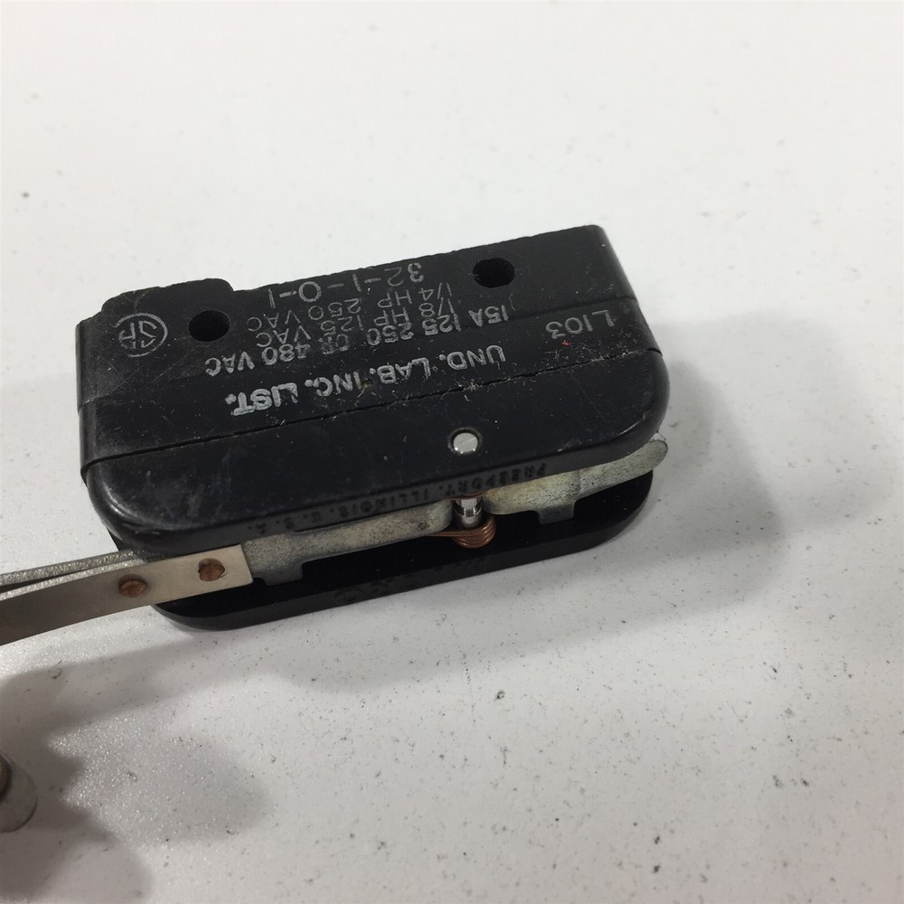 (1) Honeywell YZ-RM1 Microswitch