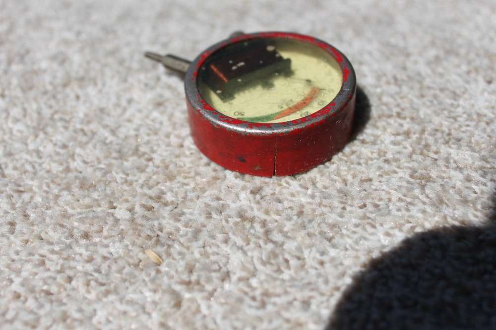 Small Vintage Voltmeter, 0-50V works.
