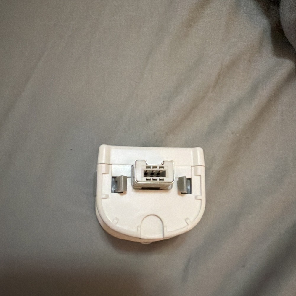 Wii Motion Plus Sensor Adaptor Attachment - White