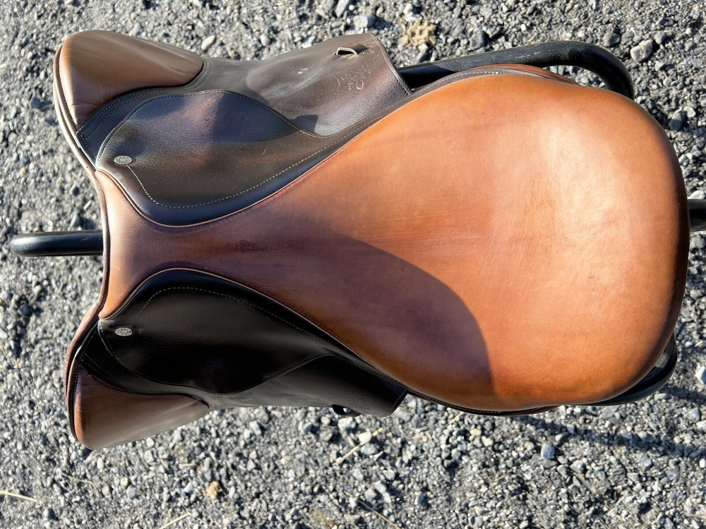 Bevel Close Contact Saddle 16.5”