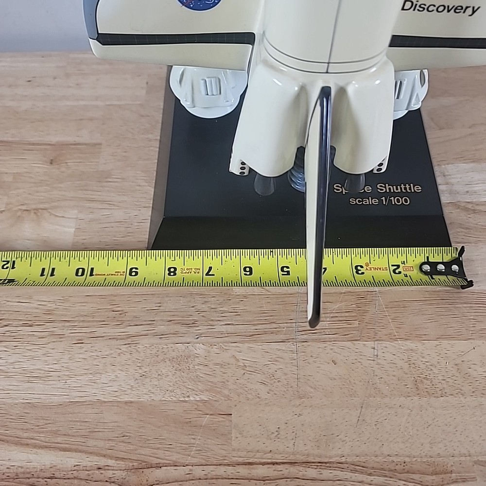 Nasa Atlantis Space Shuttle Orbiter Full Stack Desk Display 1/100 Scale