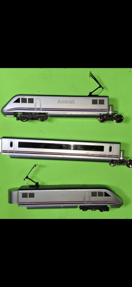 HO Scale Piko Amtrak speed train set with track. Tested