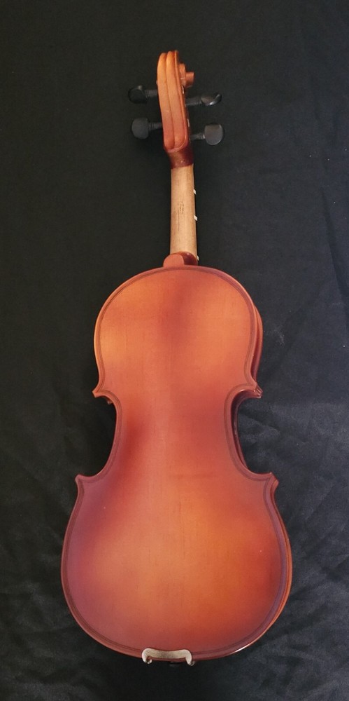 UNBRANDED 1/4 SIZED VIOLIN WITH CASE & BOW *PRE-OWNED*