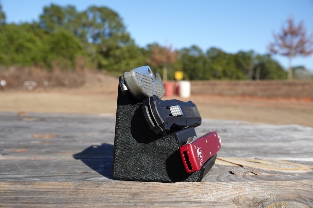 Knife Display Stand (3 Kinfe Capacity)