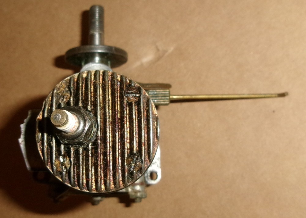 K&B TORPEDO glow plug AIRPLANE ENGINE & K&B .15 display box & paperwork