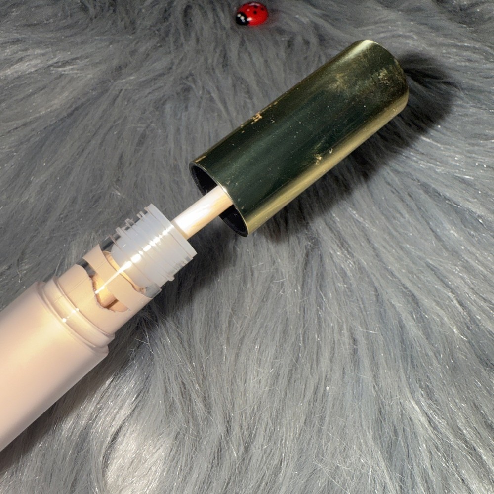 Cloudy Veil Concealer Ivory Artcosmetics