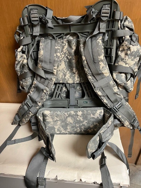U.S. G.I. MOLLE II LARGE RUCKSACK WITH FRAME