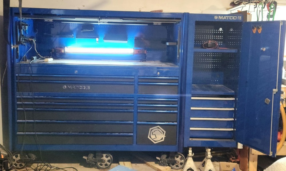Matco6 massive amazing blue tool box.
