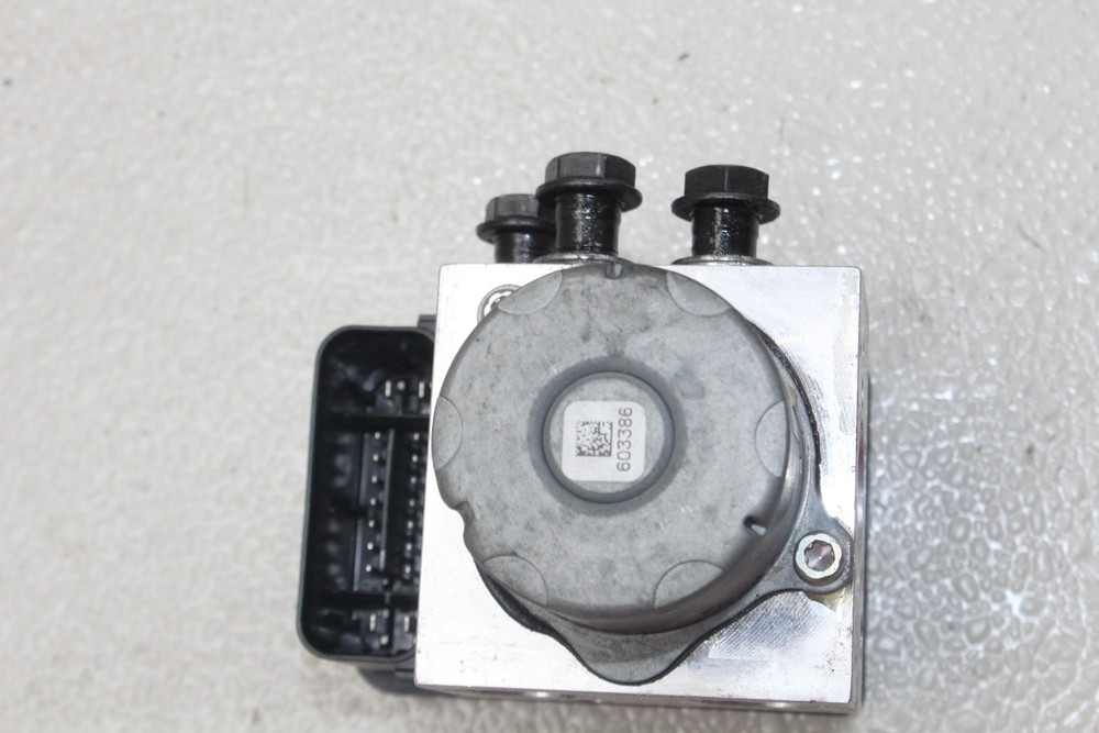2018-2022 TRIUMPH STREET TRIPLE RS ABS ABS PUMP UNIT MODULE