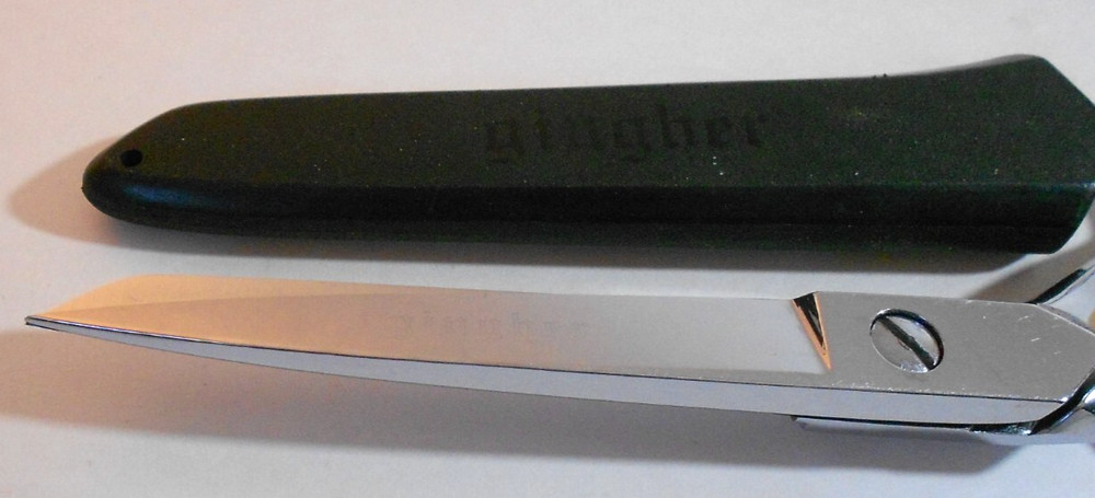 Gingher 8 Inch Dressmaker Scissors with Hard Sheath Germany E3A