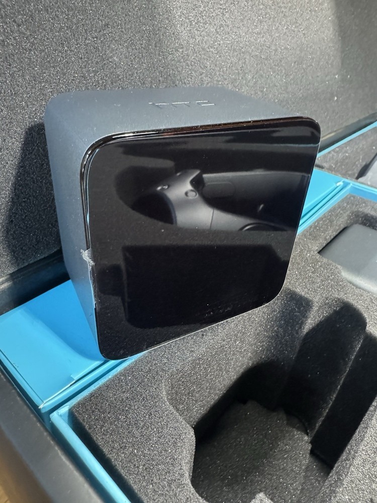 HTC Vive VR System Complete Open Box Headset Controllers Base Stations SteamVR