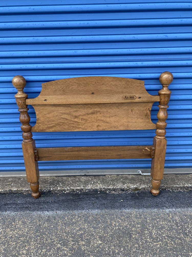 Kling Colonial (Ethan Allen) Solid Maple Twin size Cannonball Headboard