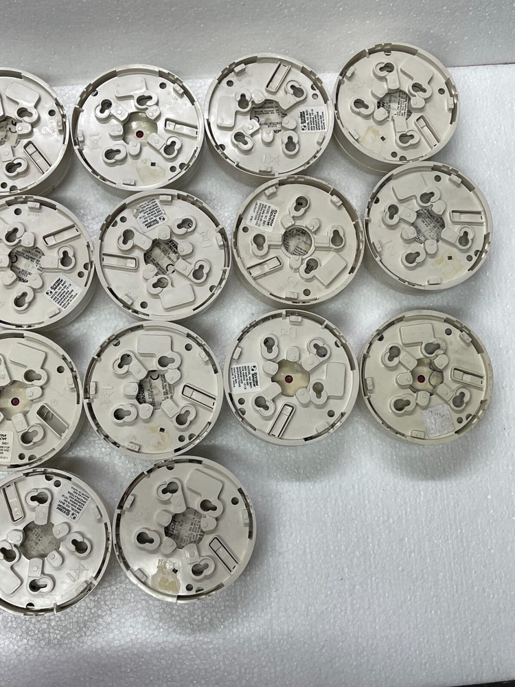 25pcs of System Sensor Model 2351E Smoke Detector With System Sensor Base B401