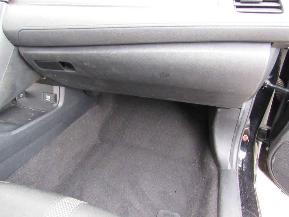 CIVIC     2020 Glove Box 1019820