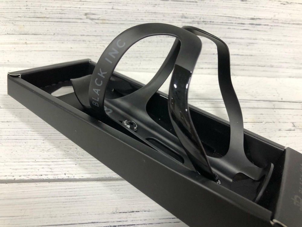 Black Inc Carbon Water Bottle Cage (Black)