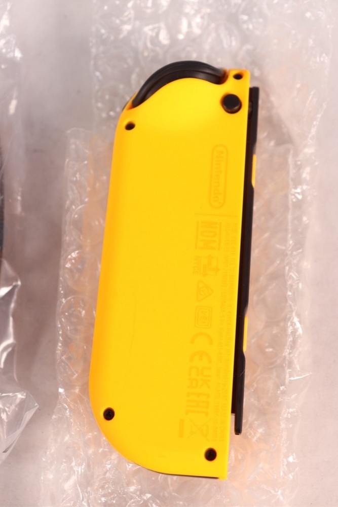 Nintendo Switch Joy-Con (R) Neon Orange