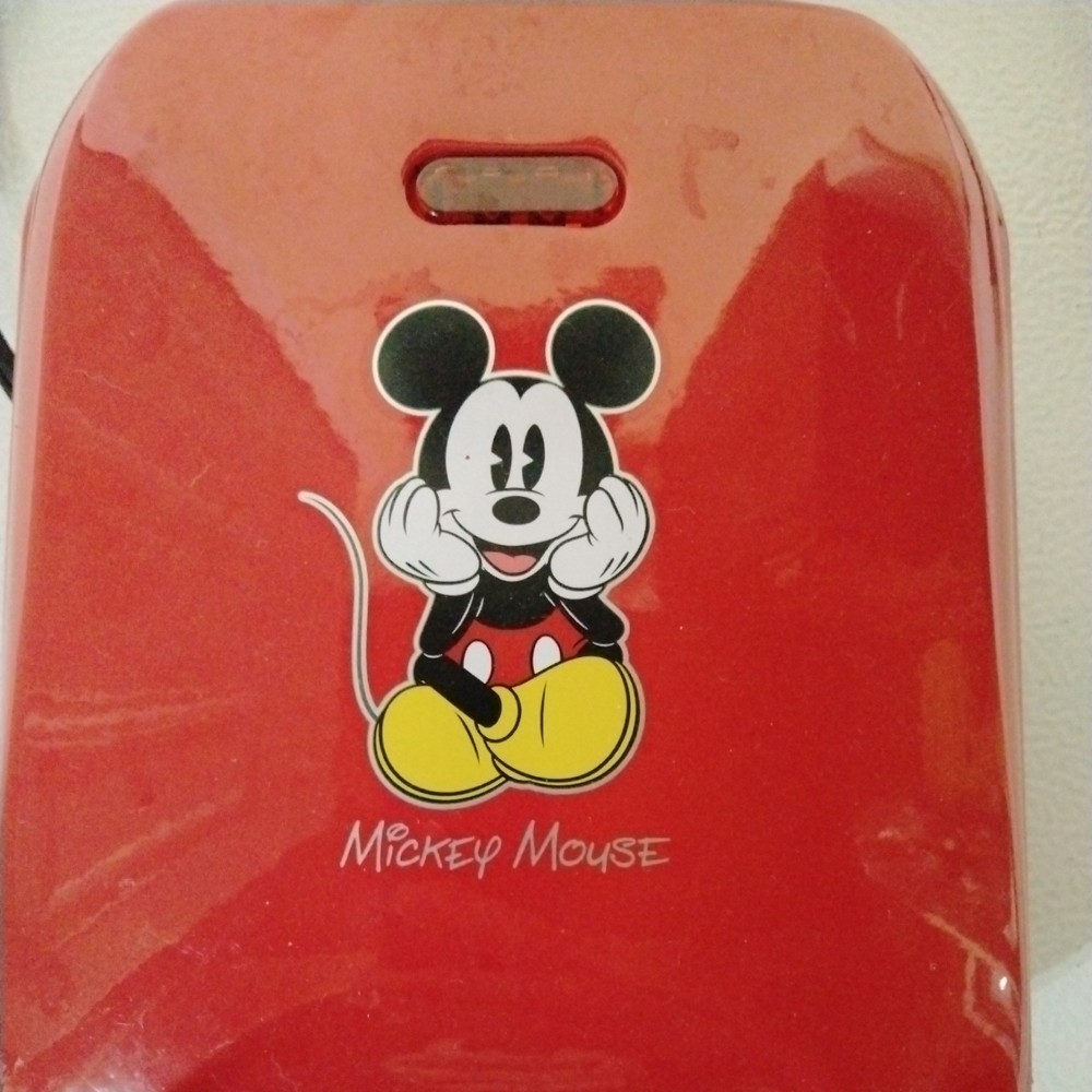 Disney Mickey Mouse Cake Pop/waffle Maker tested "works"