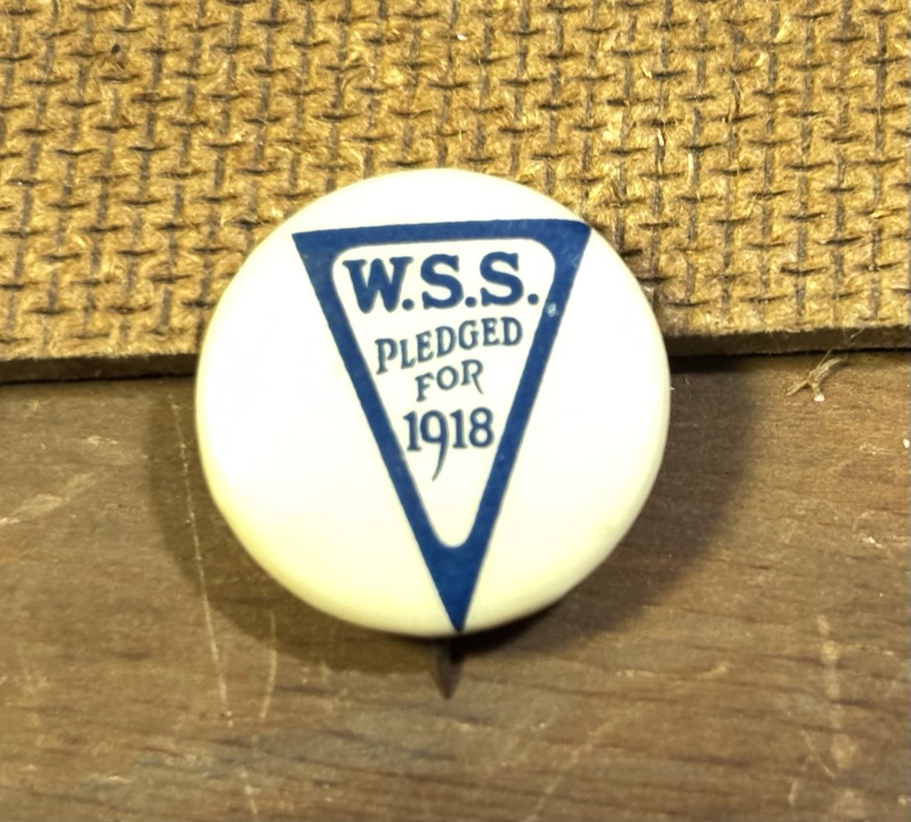 6 Vintage WWI WWII War Related Pinbacks