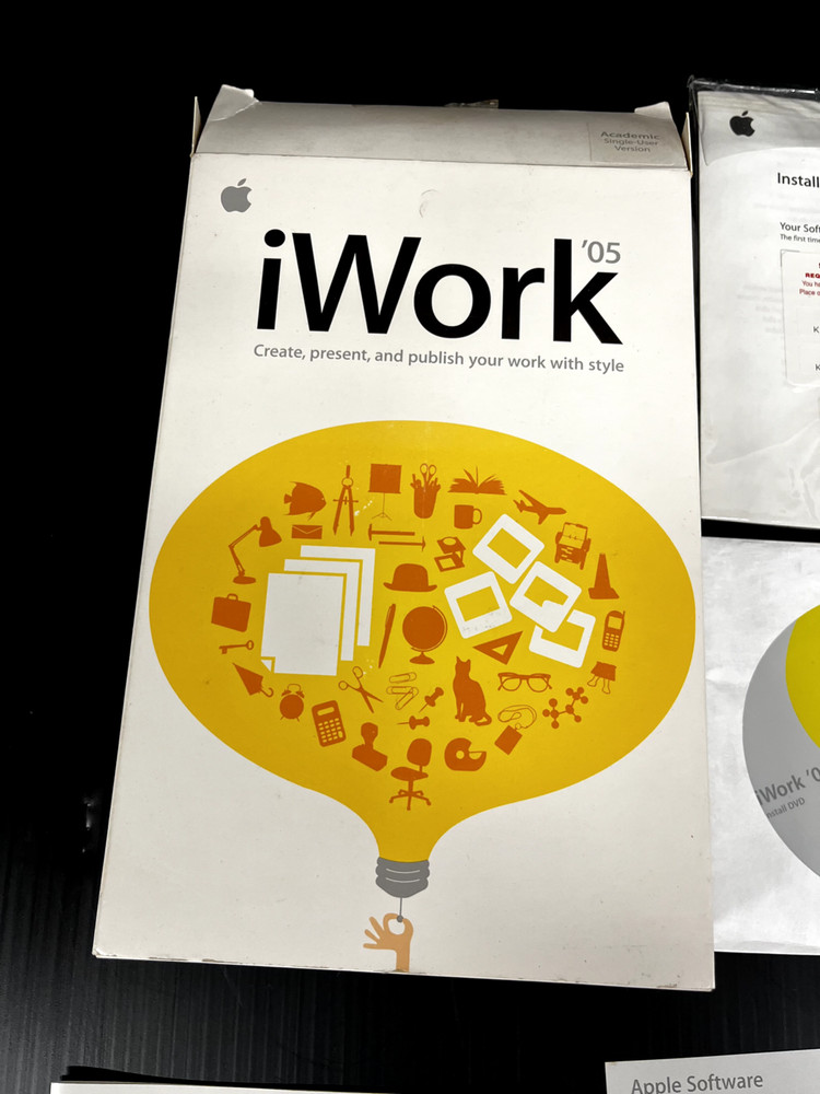 Apple iWork '05 Academic Version M9611Z/A For Mac complete 2005 w/codes