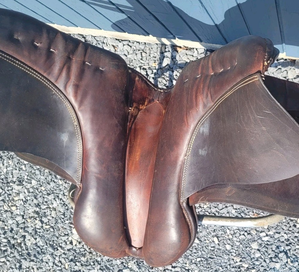 Stubben Dressage Saddle 17"