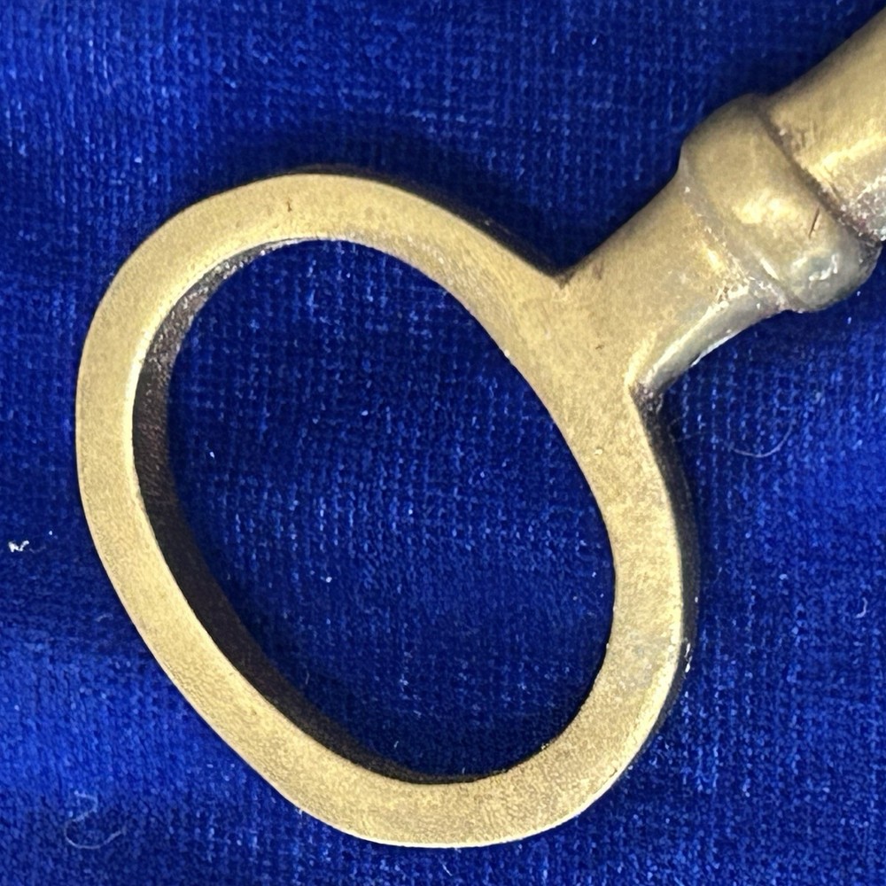 Antique Brass Skeleton Solid Barrel Key Collectible Decor/323j
