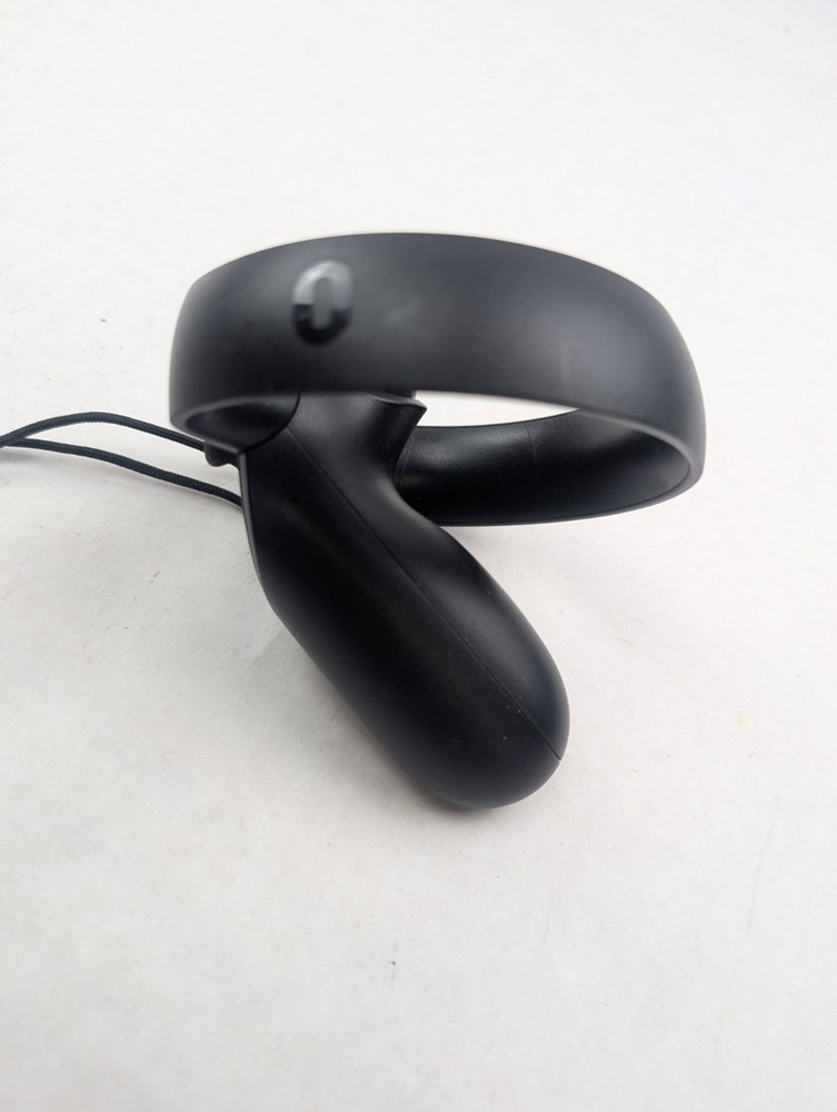 Oculus Rift CV1 Right Touch Controller Model TO-R