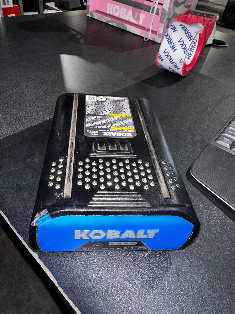 Kobalt 40-volt Max 15-in String Trimmer 2.5 Ah (open box)