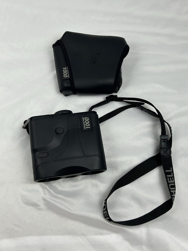 BUSHNELL YARDAGE PRO1000 RANGE FINDER WITH CASE Read